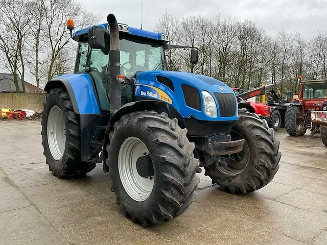2006 new holland tvt195 vierwielaangedreven landbouwtractor - afbeelding 12 van  31