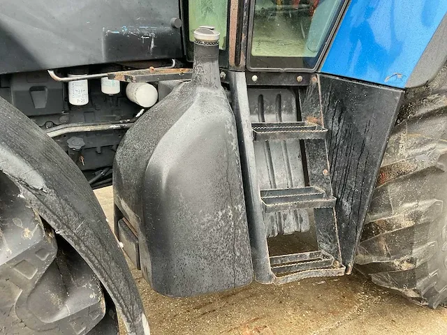 2006 new holland tvt195 vierwielaangedreven landbouwtractor - afbeelding 28 van  31