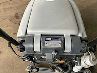 2006 nilfisk ba410 schrob- zuigmachine - afbeelding 2 van  12
