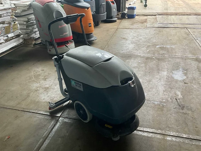 2006 nilfisk ba410 schrob- zuigmachine - afbeelding 5 van  12