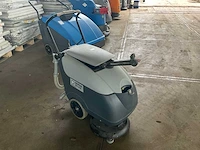 2006 nilfisk ba410 schrob- zuigmachine - afbeelding 6 van  13
