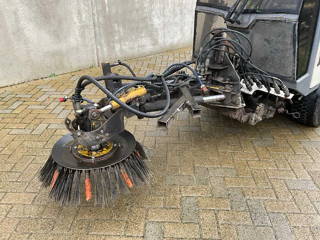 2006 nimos dmtrac okb 70 / 204 borstelmachine / werktuigdrager - afbeelding 9 van  28