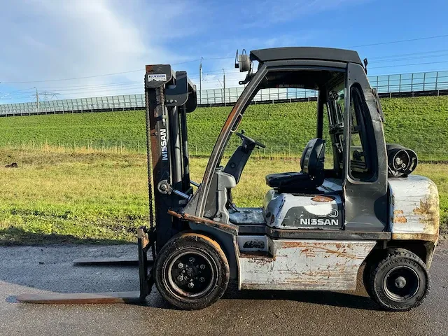 2006 nissan ugd02a30po vorkheftruck - afbeelding 2 van  8