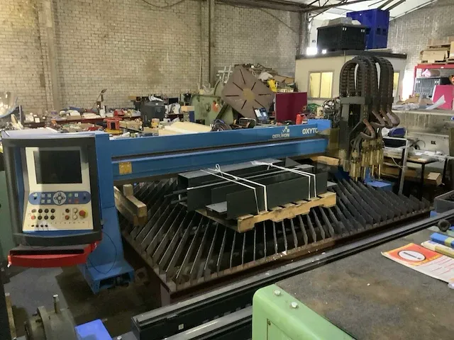 2006 oerlicon 30 hpc autogeen brandsnijmachine - afbeelding 1 van  13
