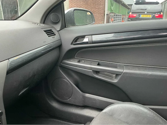2006 opel astra gtc personenauto - afbeelding 9 van  22