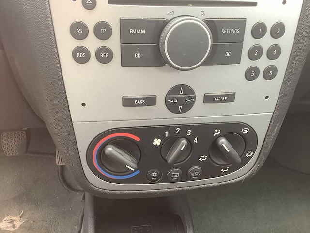 2006 opel corsa 1.2-16v silverline personenauto - afbeelding 2 van  14