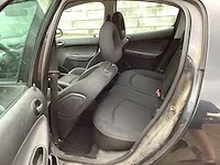 2006 peugeot 206 personenauto - afbeelding 11 van  24