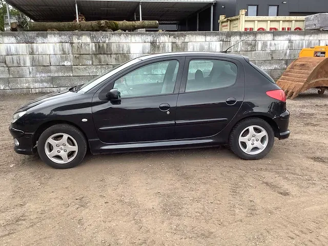 2006 peugeot 206 personenauto - afbeelding 12 van  24