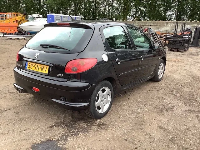 2006 peugeot 206 personenauto - afbeelding 20 van  24