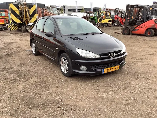 2006 peugeot 206 personenauto - afbeelding 22 van  24