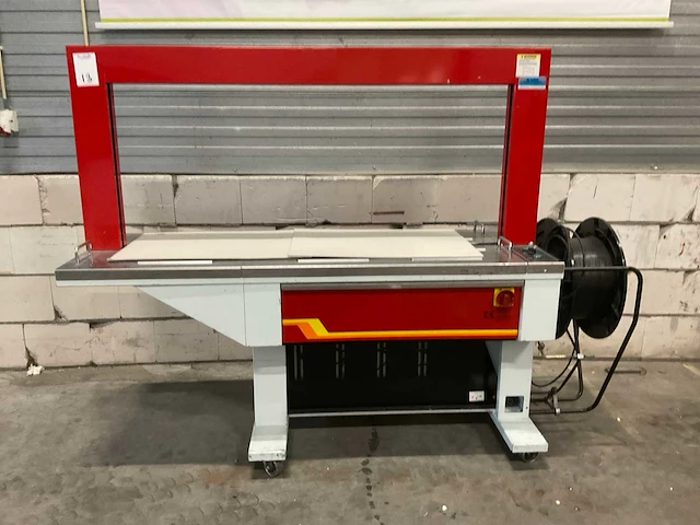 2006 sal-tech tp-601d1 automatische omsnoeringsmachine - afbeelding 1 van  5