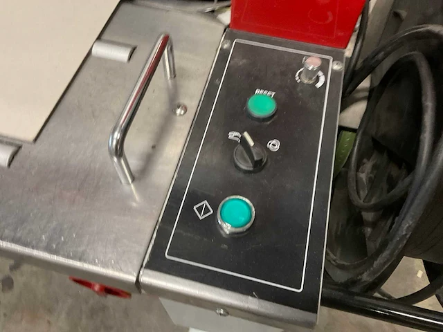 2006 sal-tech tp-601d1 automatische omsnoeringsmachine - afbeelding 4 van  5