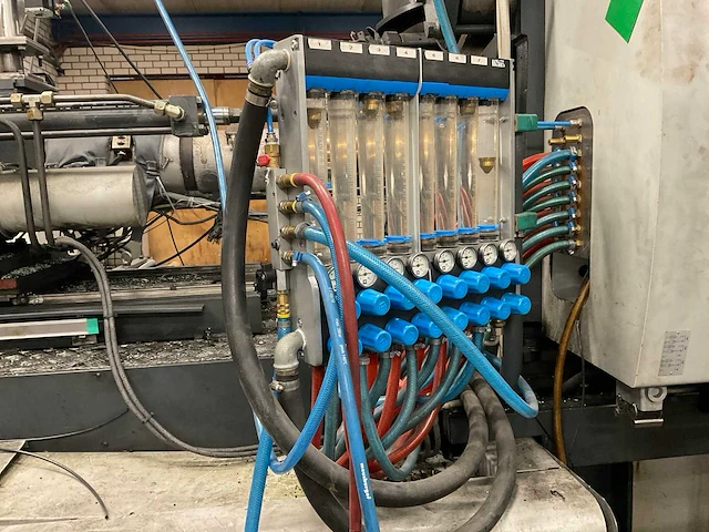 2006 sandretto nove hp 230 spuitgietmachine - afbeelding 2 van  23