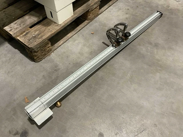 2006 scm mini max sc3w formaatcirkelzaagmachine - afbeelding 4 van  15