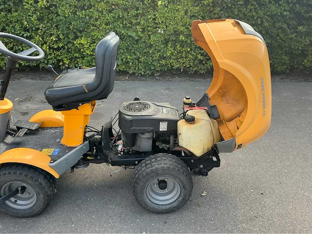 2006 stiga park fairway grasmaaier - afbeelding 24 van  36