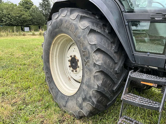2006 valtra 8150-4 vierwielaangedreven landbouwtractor - afbeelding 3 van  45