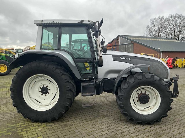 2006 valtra t140-4 vierwielaangedreven landbouwtractor - afbeelding 23 van  29