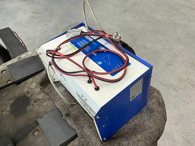 2006 verhagen leiden 1550 zelfrijdende veegmachine - afbeelding 10 van  19
