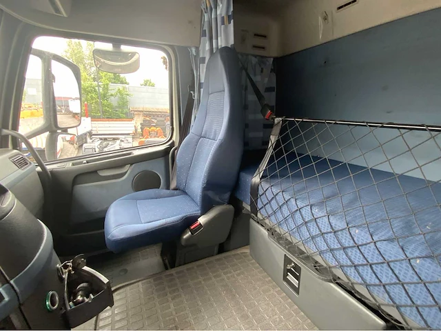 2006 volvo fh 400 6x2 vrachtwagen met atm oplegger hiab 377-7 - afbeelding 6 van  65