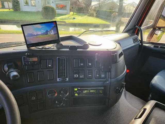 2006 volvo fm 300 vrachtwagen - afbeelding 13 van  35