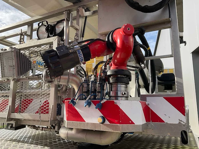 2006 volvo fm/fh 6x2 l 8.0 hoogwerker vrachtwagen - afbeelding 16 van  39