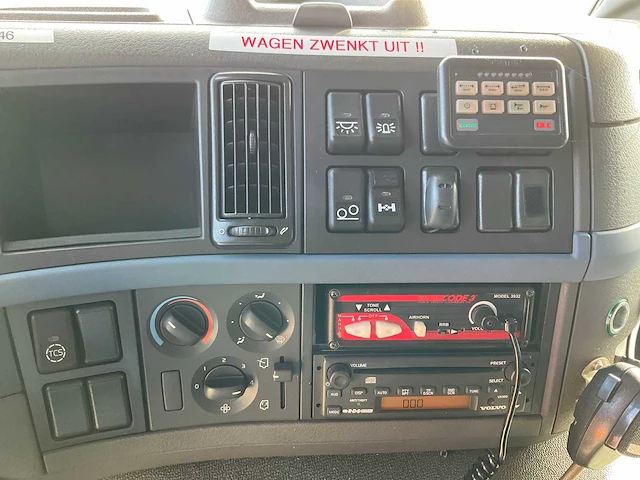 2006 volvo fm/fh 6x2 l 8.0 hoogwerker vrachtwagen - afbeelding 26 van  39