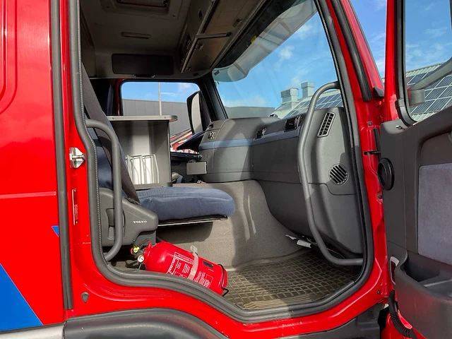 2006 volvo fm/fh 6x2 l 8.0 hoogwerker vrachtwagen - afbeelding 31 van  39