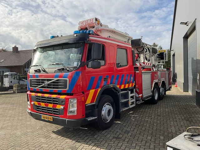 2006 volvo fm/fh 6x2 l 8.0 hoogwerker vrachtwagen - afbeelding 23 van  39