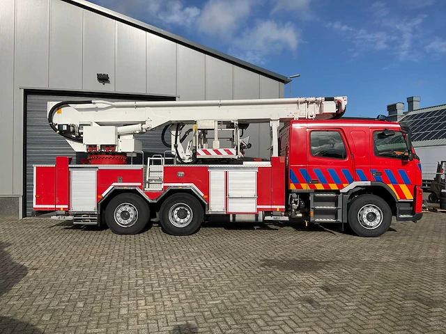 2006 volvo fm/fh 6x2 l 8.0 hoogwerker vrachtwagen - afbeelding 37 van  39