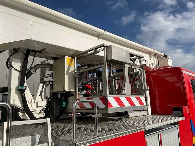 2006 volvo fm/fh 6x2 l 8.0 hoogwerker vrachtwagen - afbeelding 39 van  39