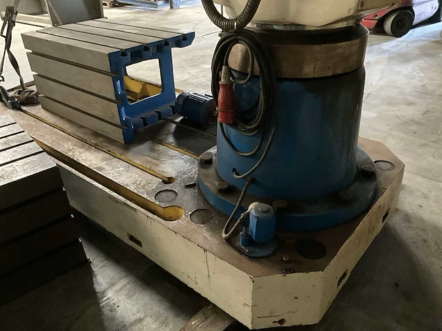 2006 xiangshan z3063x20a radiaalboormachine - afbeelding 2 van  17
