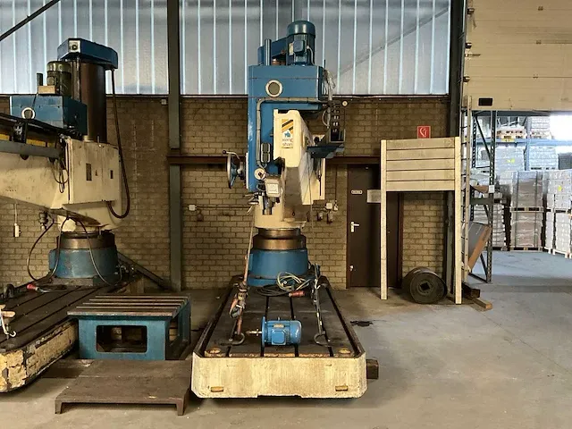 2006 xiangshan z3080x25 radiaalboormachine - afbeelding 10 van  17