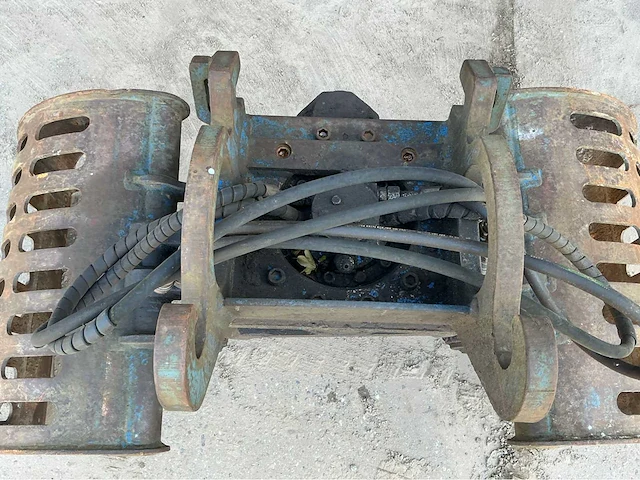 2006 zijtveld hydraulische sorteergrijper met draaikrans - afbeelding 5 van  8