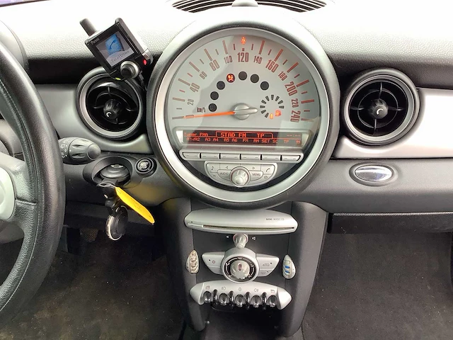 2007 - mini - 1.6 cooper chili - personenauto - afbeelding 2 van  11