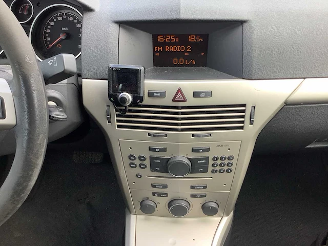 2007 - opel - astra wagon - 1.6 temptation - personenauto - afbeelding 3 van  15