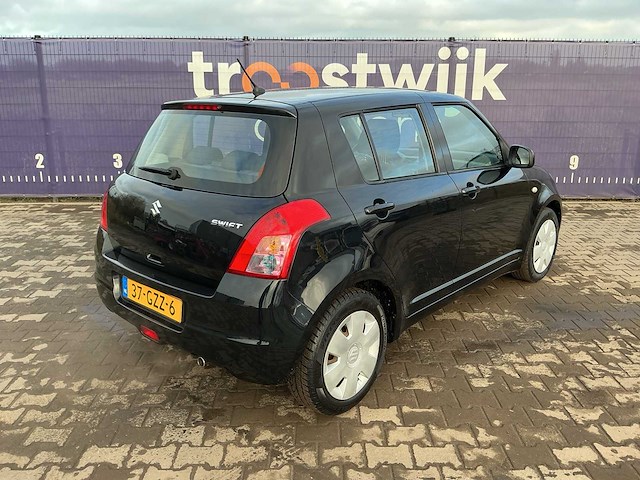 2007 - suzuki - swift - 1.3 ga - personenauto - afbeelding 8 van  13