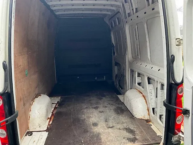 2007 - volkswagen - crafter 2,5 tdi l2 h2 - bedrijfswagen - afbeelding 18 van  18
