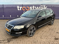 2007 - volkswagen - passat variant - 2.0 fsi comfortl.bns - personenauto - afbeelding 1 van  12