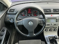 2007 - volkswagen - passat variant - 2.0 fsi comfortl.bns - personenauto - afbeelding 12 van  12