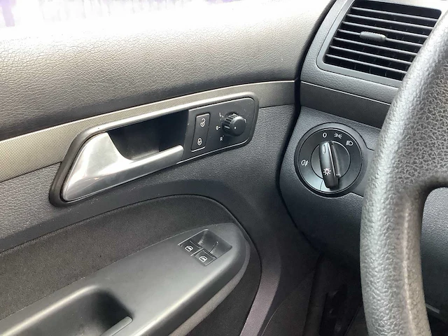 2007 - volkswagen - touran - 1.4 tsi optive - personenauto - afbeelding 4 van  14