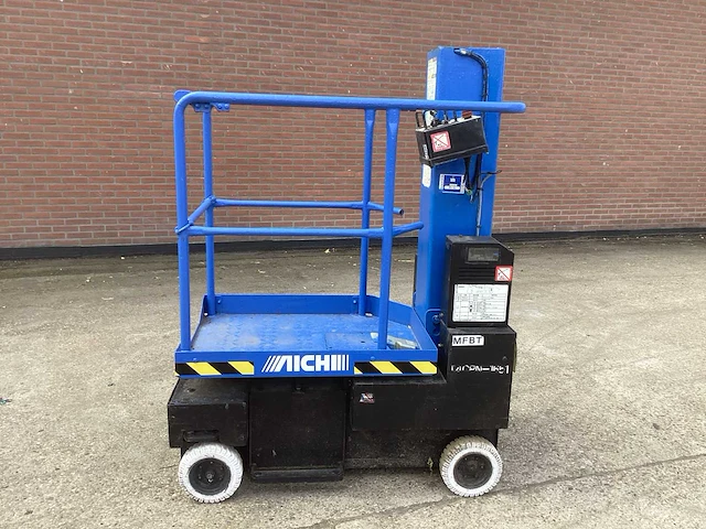 2007 aichi sv04b hoogwerker - afbeelding 1 van  6