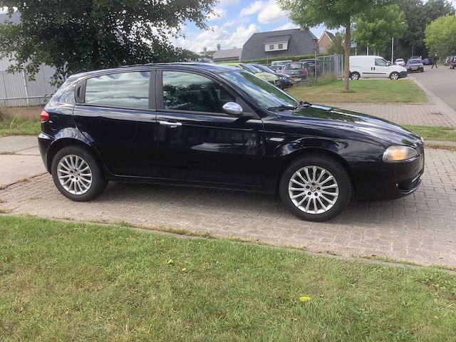 2007 alfa romeo 147 1.6 ts business personenauto - afbeelding 1 van  12