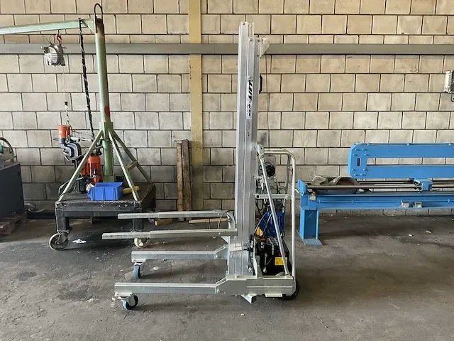 2007 alp-lift lh 400 kanaallift - afbeelding 1 van  7