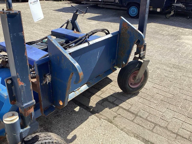 2007 ap vhg 2000ho/hbt/vs1/sl straatveegmachine - afbeelding 9 van  9