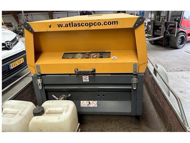 2007 atlas copco xas-47 02663-2 compressor op aanhanger - afbeelding 11 van  15