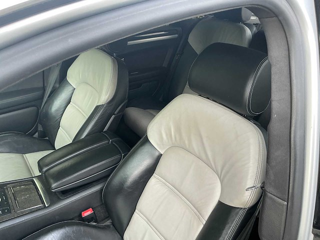 2007 audi s8 v10 personenauto 08-khg-2 - afbeelding 43 van  69