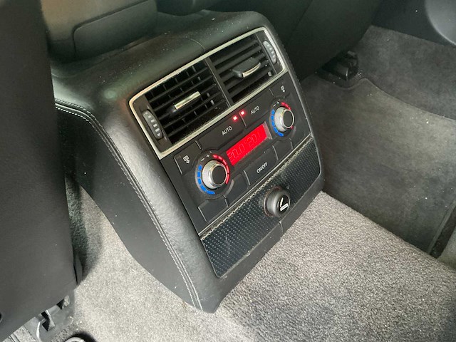 2007 audi s8 v10 personenauto 08-khg-2 - afbeelding 48 van  69