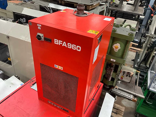 2007 berko br80 10 air schroefcompressor - afbeelding 9 van  10