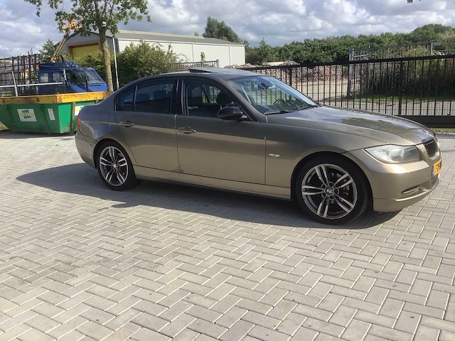2007 bmw 3-serie 318i high executive personenauto - afbeelding 9 van  14