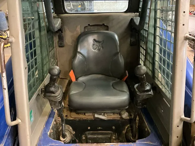 2007 bobcat t300 rups schranklader - afbeelding 10 van  12